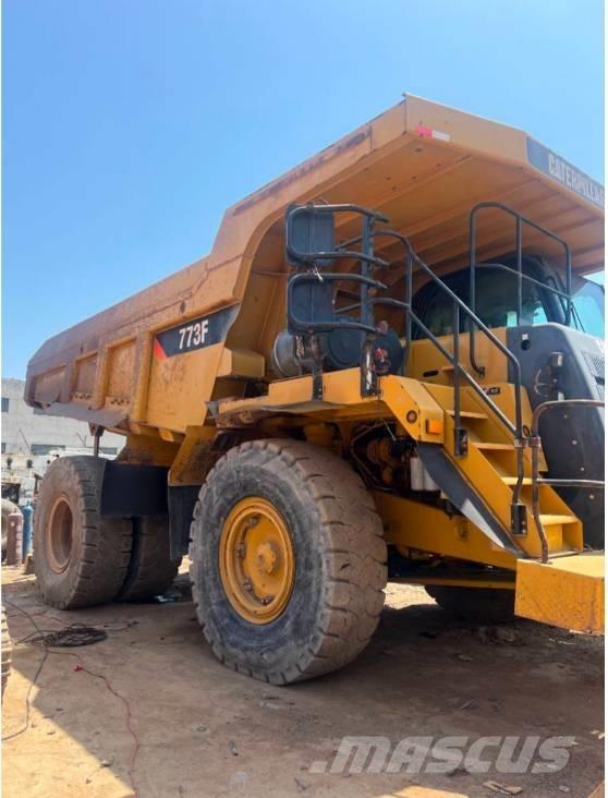 CAT 773 E شاحنات المخلفات الصلبة