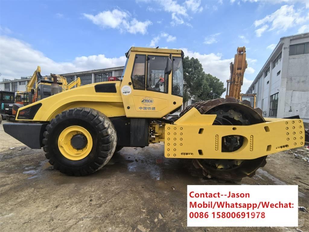 Bomag BW 226 DH-4 مداحل أحادية الأسطوانة
