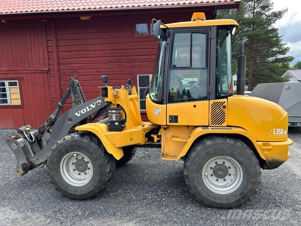 Volvo L 35 B لوادر بعجل