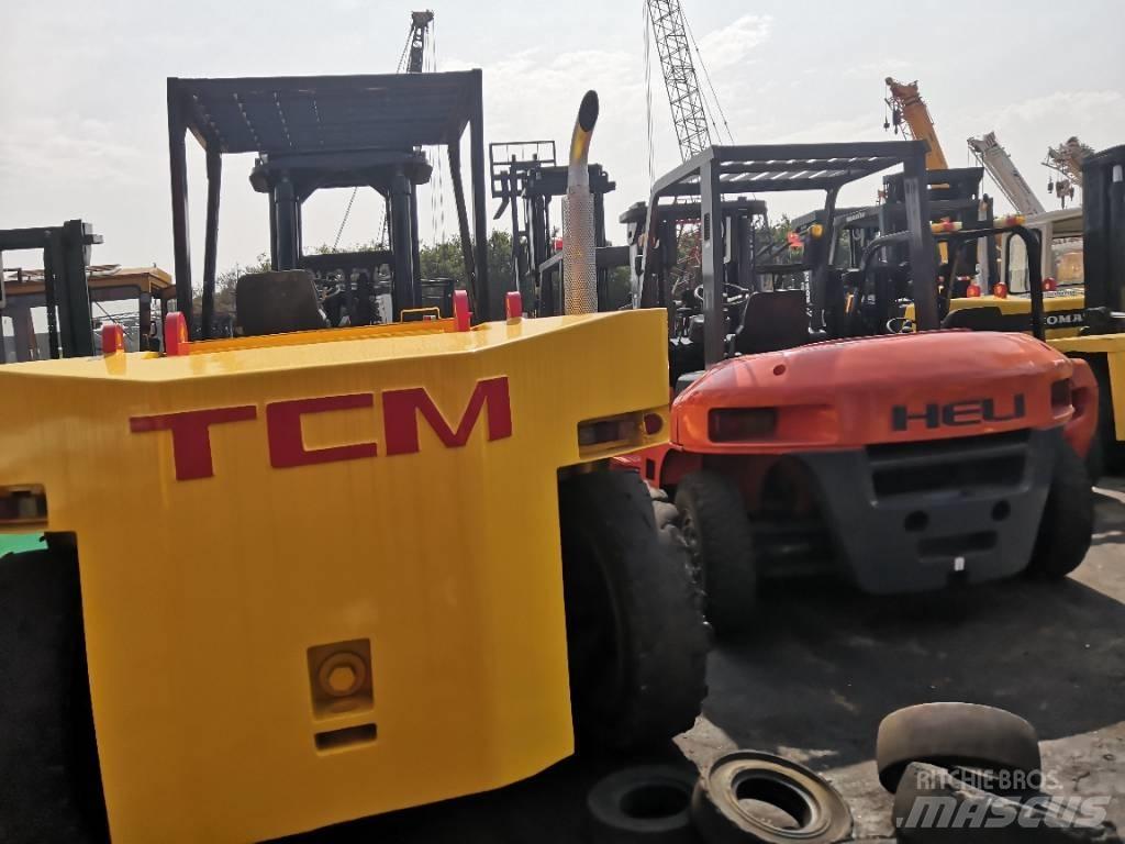 TCM 15 Ton شاحنات الديزل