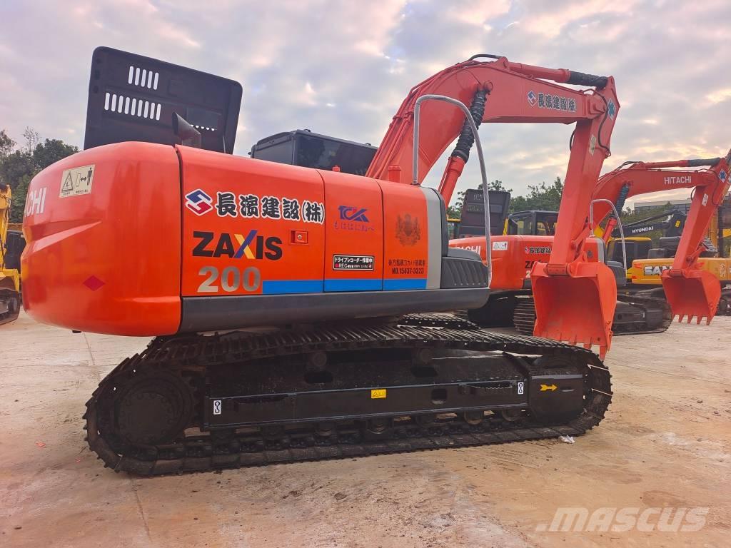 Hitachi ZAXIS 200-3 حفارات زحافة