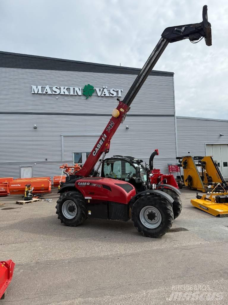 Case IH Farmlift 742 مناولات متداخلة