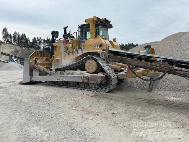 CAT D 9 T بلدوزرات مجنزرة