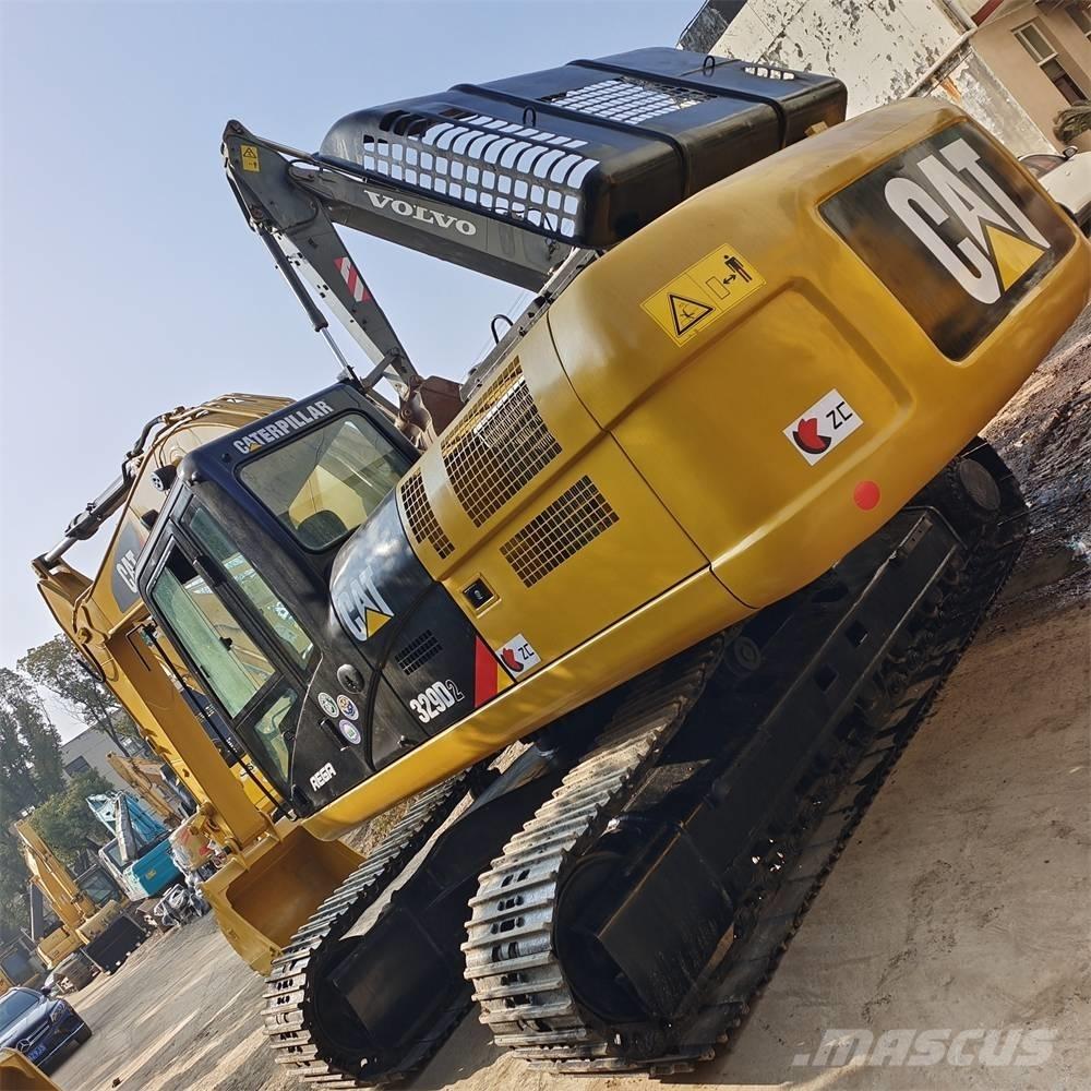 CAT 329 D حفارات زحافة