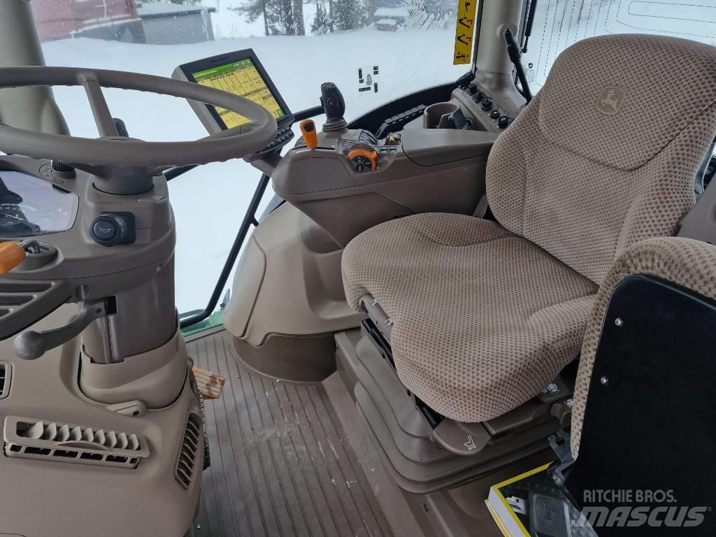 John Deere 6155 R الجرارات
