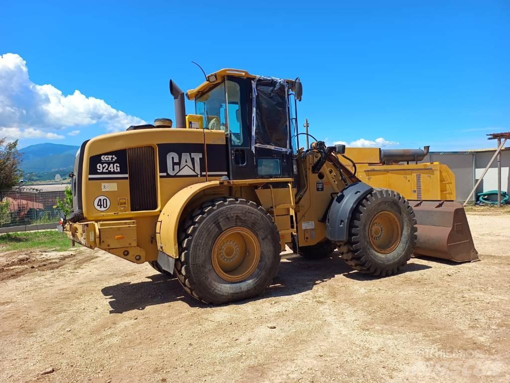 CAT 924 G لوادر بعجل