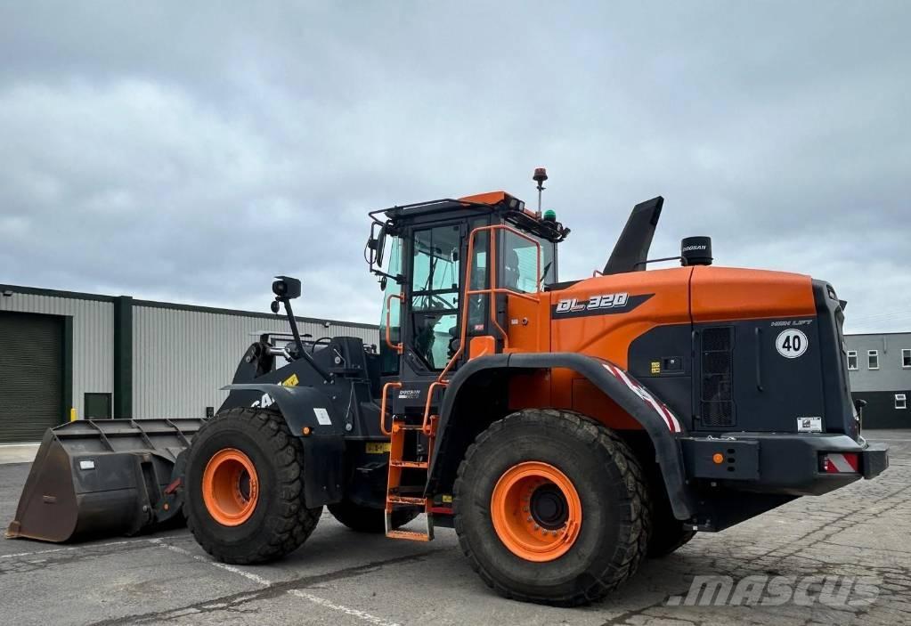 Doosan DL 320-7 لوادر بعجل
