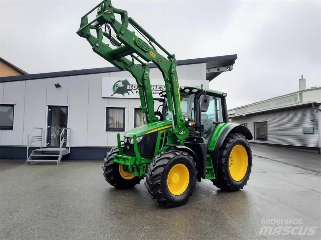 John Deere 6110M الجرارات