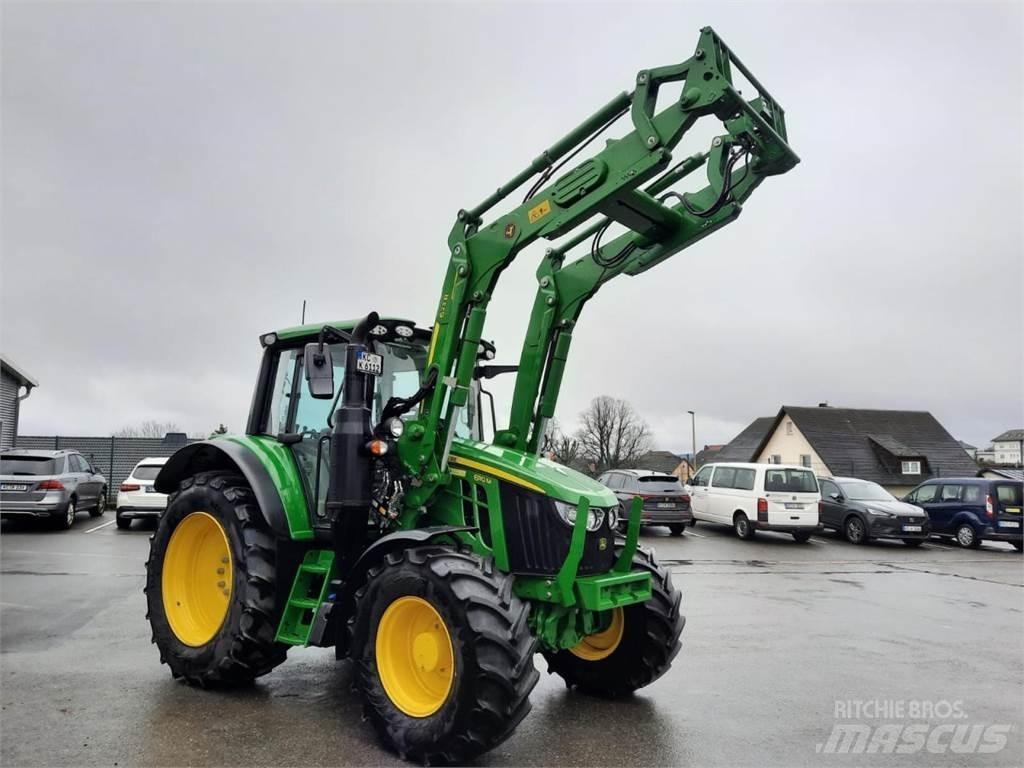 John Deere 6110M الجرارات