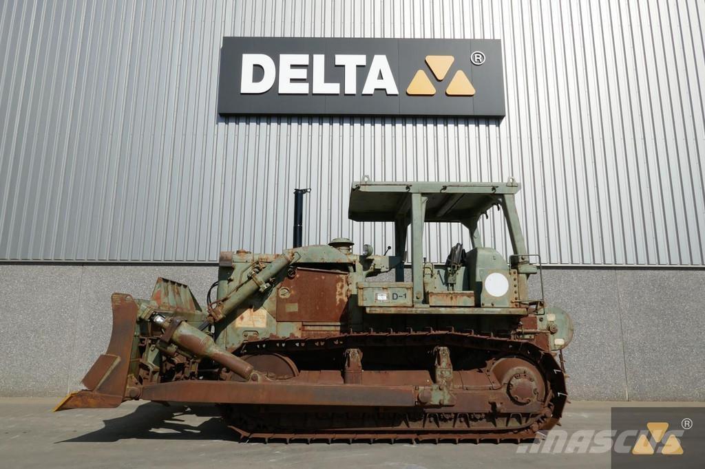 CAT D7F Ex-army بلدوزرات مجنزرة