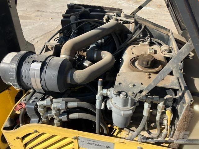 Bomag BW 100 AD-4 مداحل ثنائية الاسطوانة