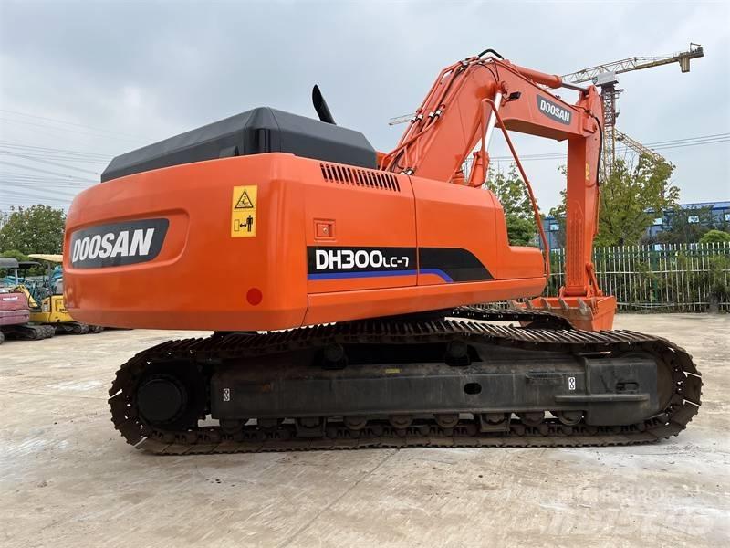 Doosan 300 حفارات زحافة