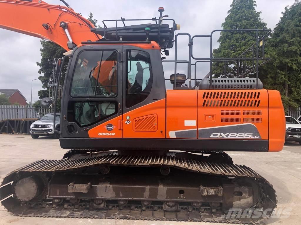 Doosan DX 225 LC-5 حفارات زحافة