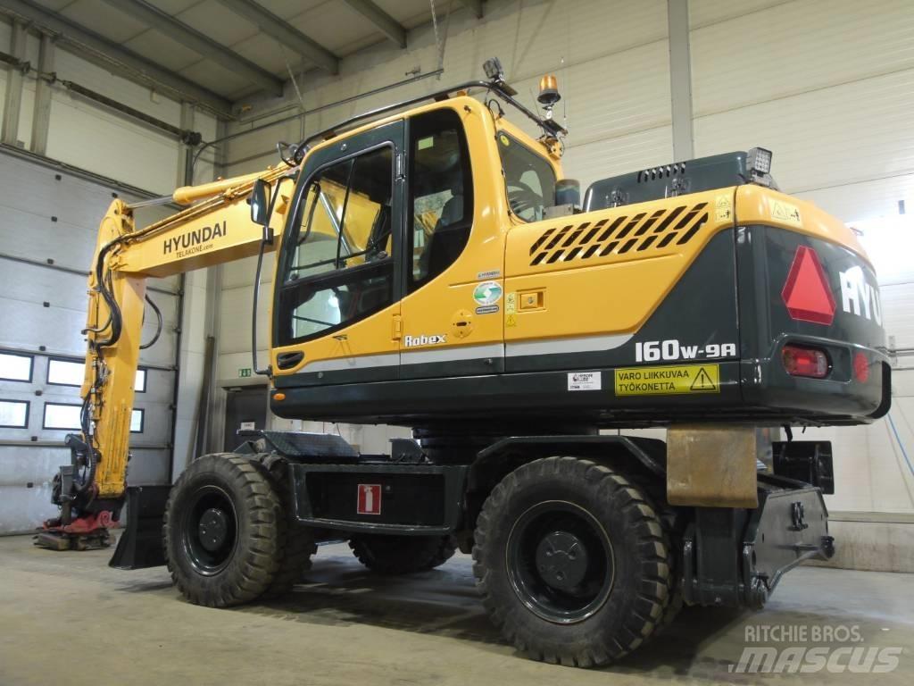 Hyundai R 160 W-9A حفارات بعجل
