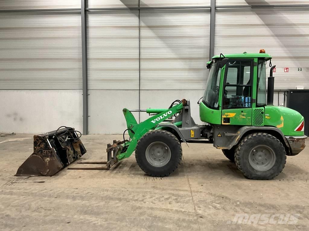 Volvo L 30 B-Z/X لوادر بعجل