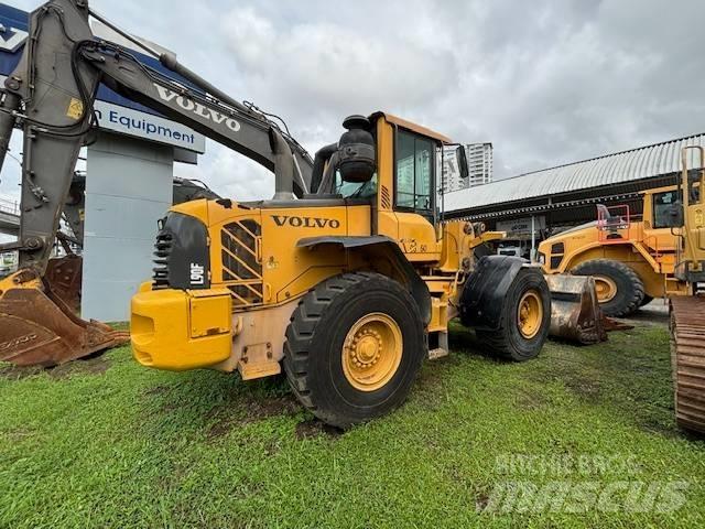 Volvo L 90 F لوادر بعجل
