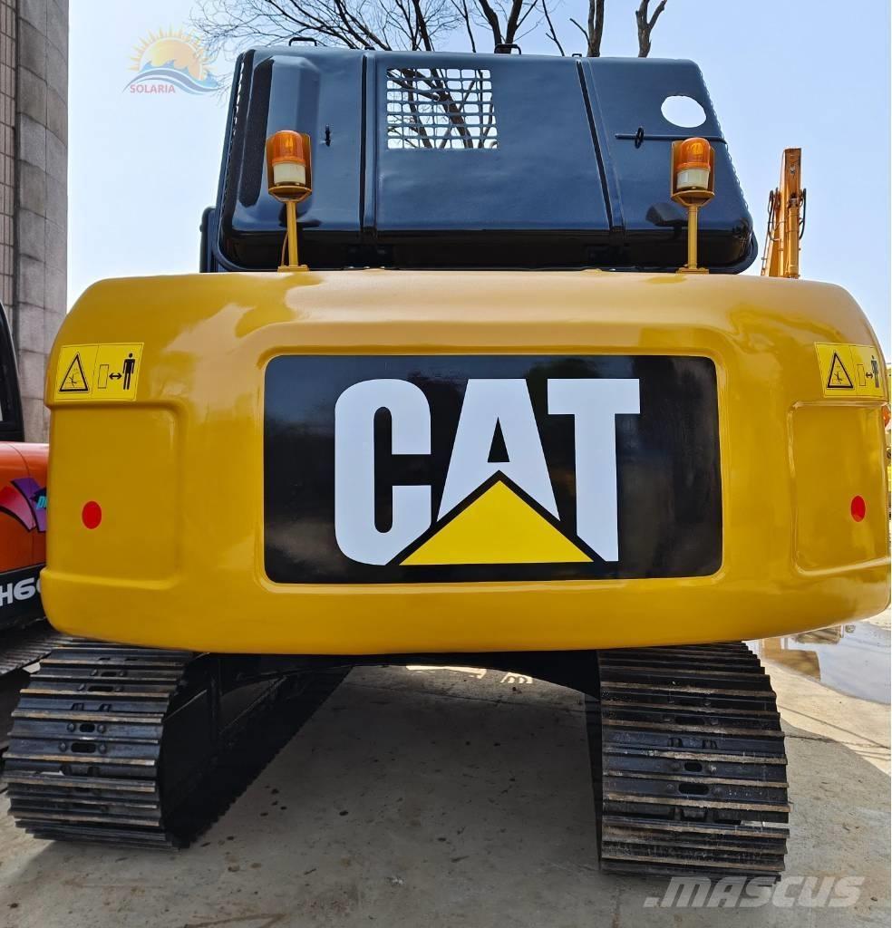 CAT 320 D حفارات زحافة