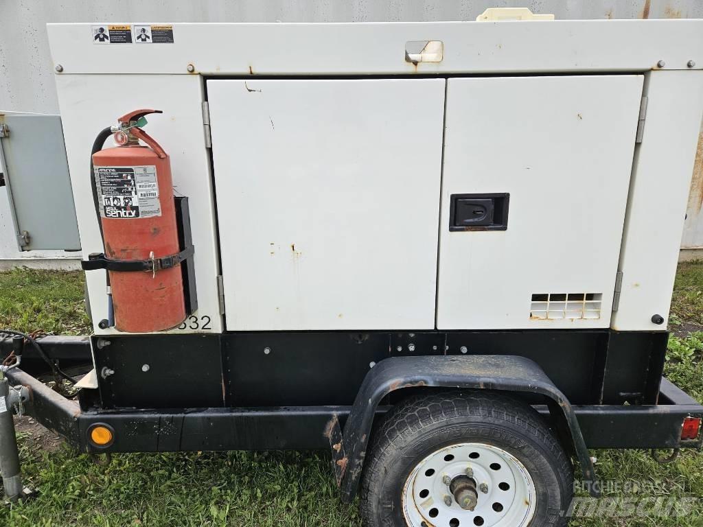 MultiQuip DCA 25 KVA مولدات ديزل