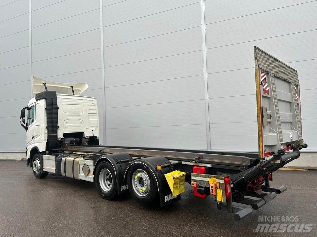 Volvo FH شاحنات قابلة للفك