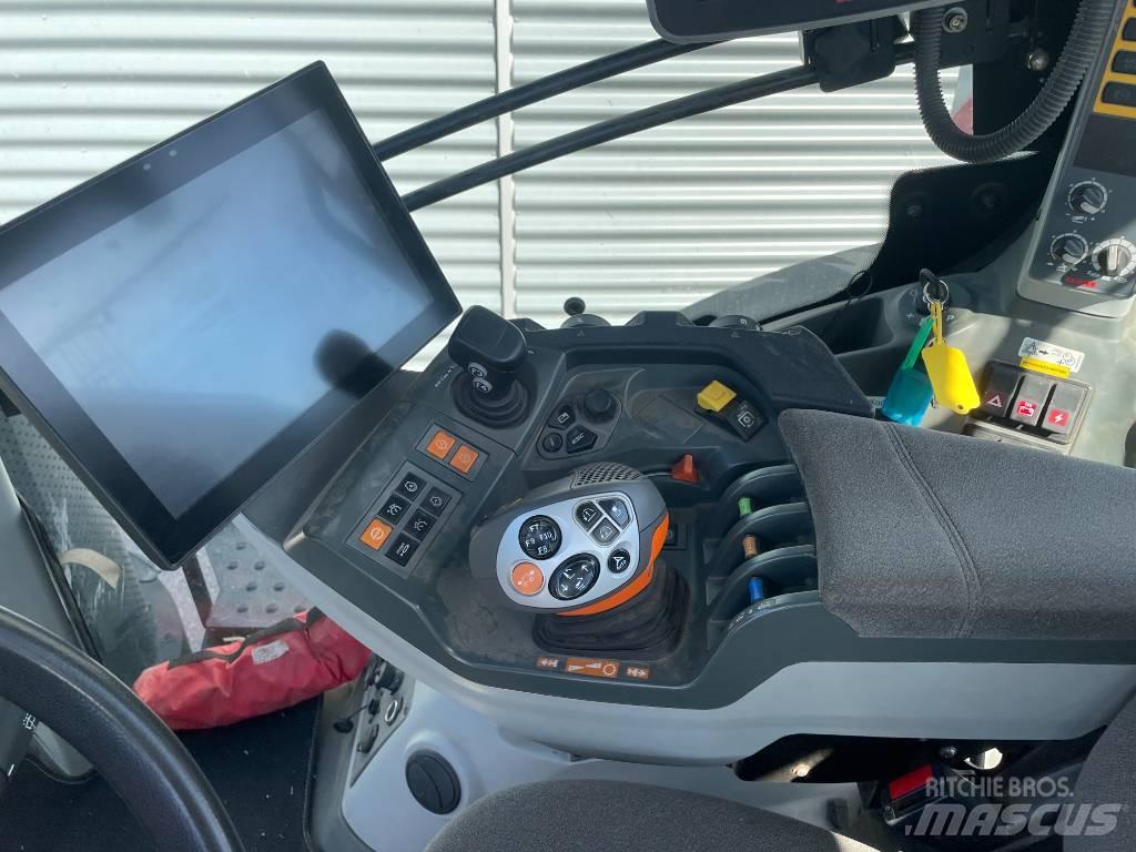 CLAAS 960 Axion الجرارات