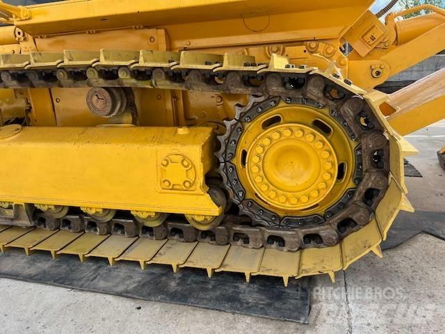 Komatsu D 61 EX-15 بلدوزرات مجنزرة