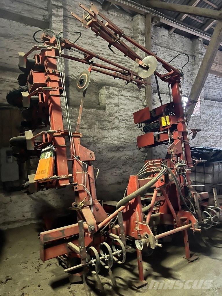 Becker 12 R ماكينات البذر الدقيق