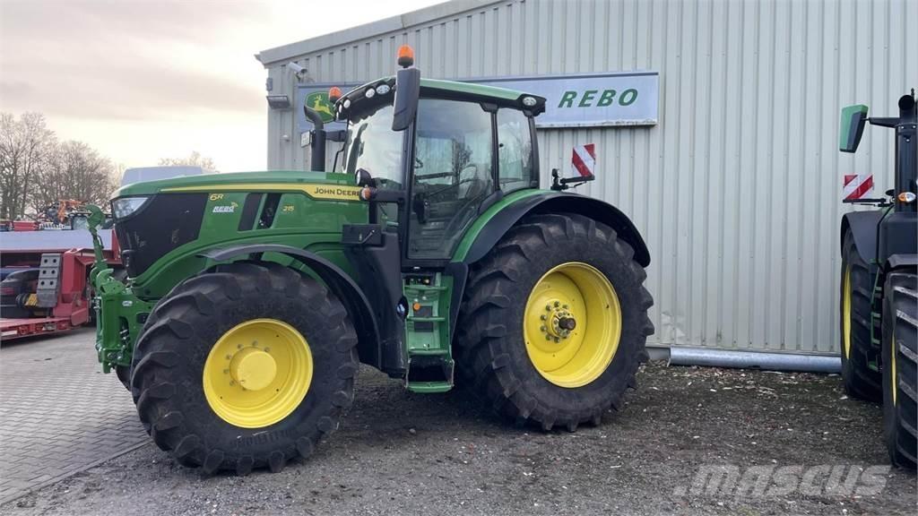 John Deere 6R215 الجرارات