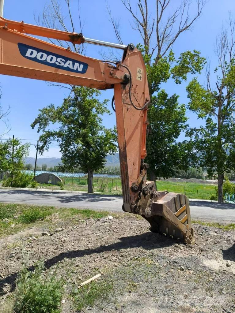 Doosan DH210W-7 حفارات بعجل
