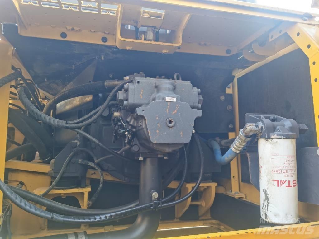 Komatsu PC 350-8 حفارات زحافة