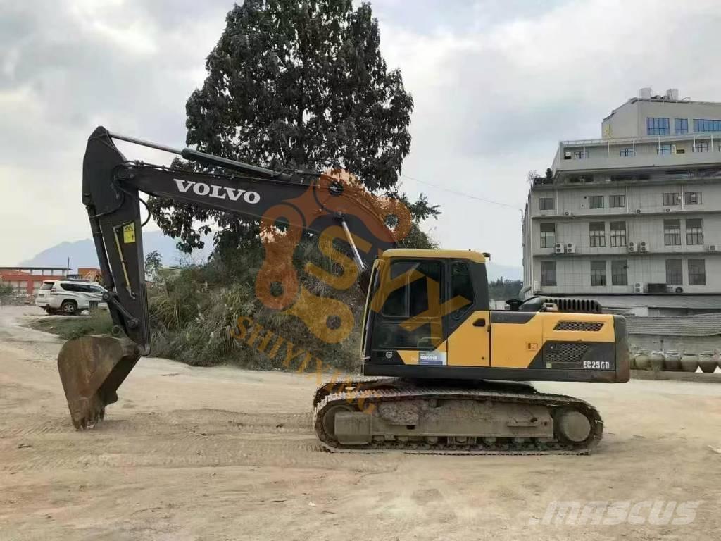 Volvo EC 210D حفارات زحافة