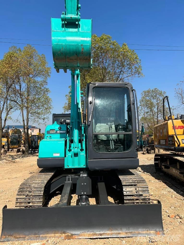 Kobelco SK 75 حفارات صغيرة أقل من 7 طن (حفارات صغيرة)