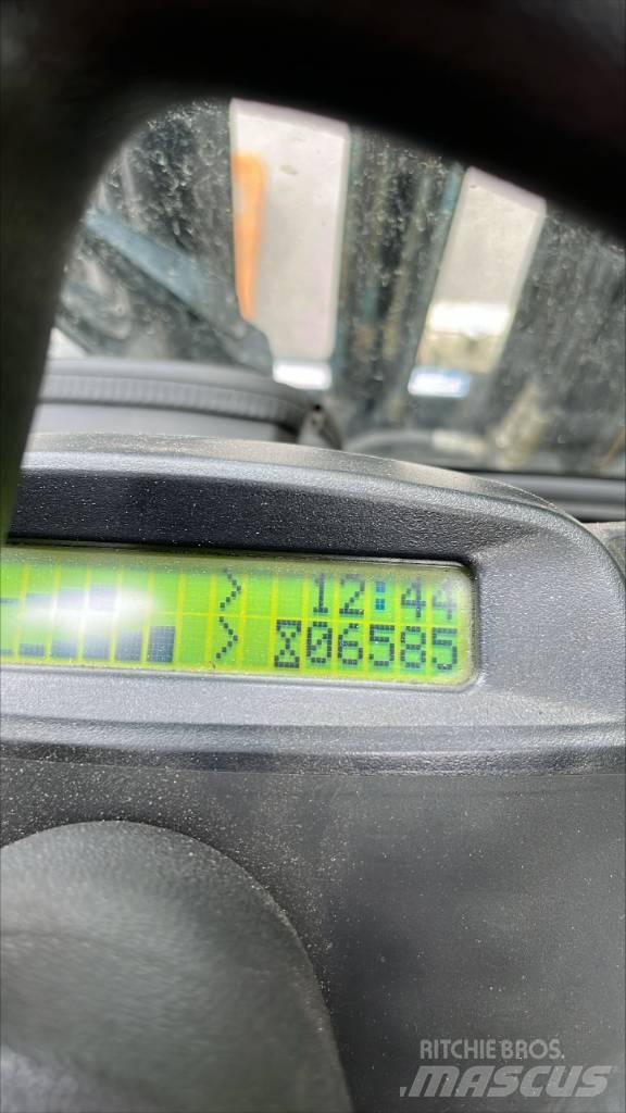 Yale GDP 35 VX شاحنات الديزل