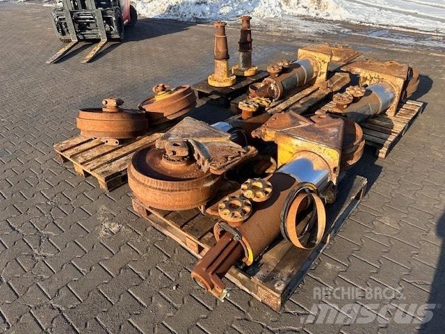 CAT D 6 R LGP III المسارات والسلاسل والهيكل السفلي