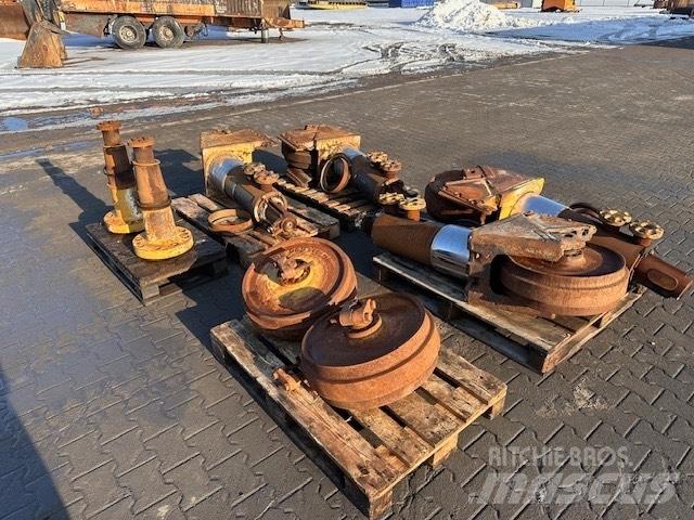 CAT D 6 R LGP III المسارات والسلاسل والهيكل السفلي
