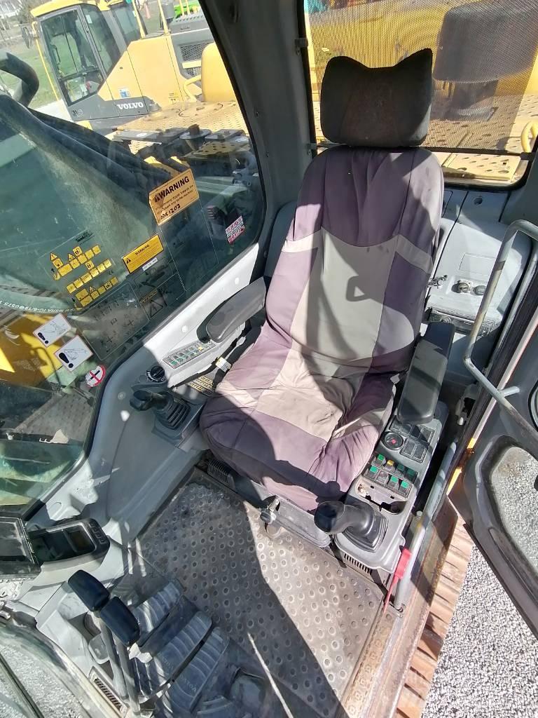 Volvo EC 360 B LC حفارات زحافة