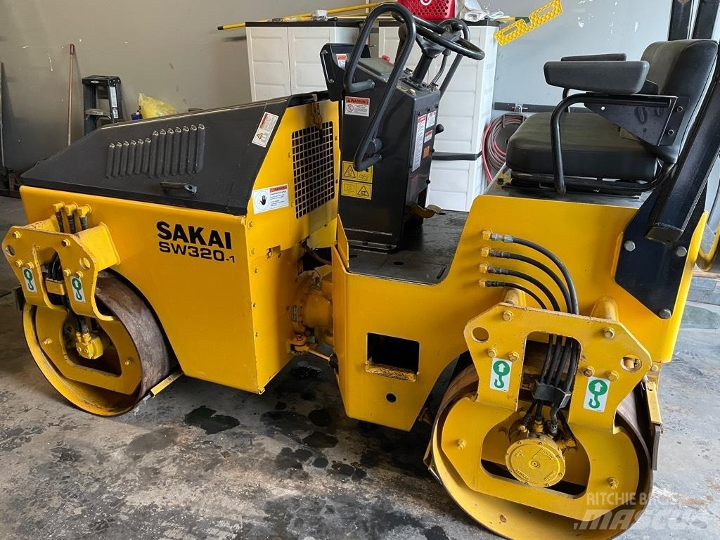 Sakai SW 320-1 مداحل ثنائية الاسطوانة
