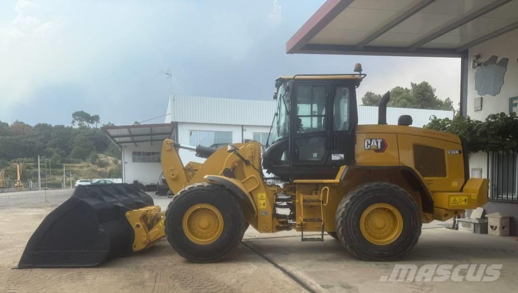 CAT 938 K لوادر بعجل