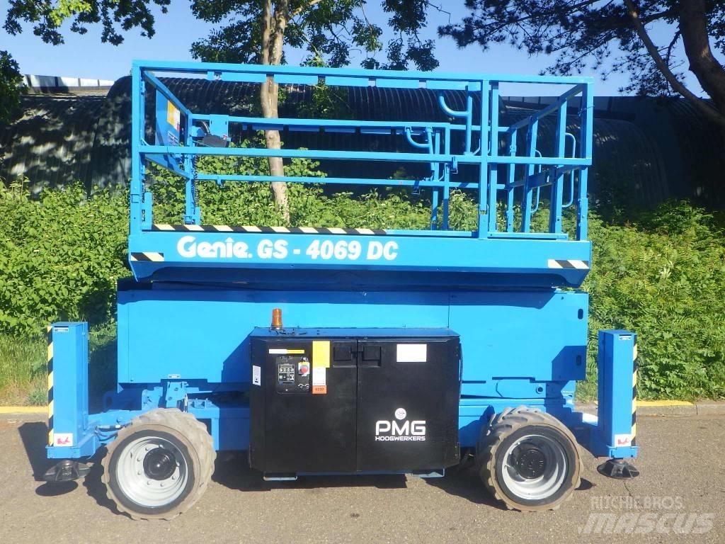 Genie GS4069DC رافعات مقصية الشكل
