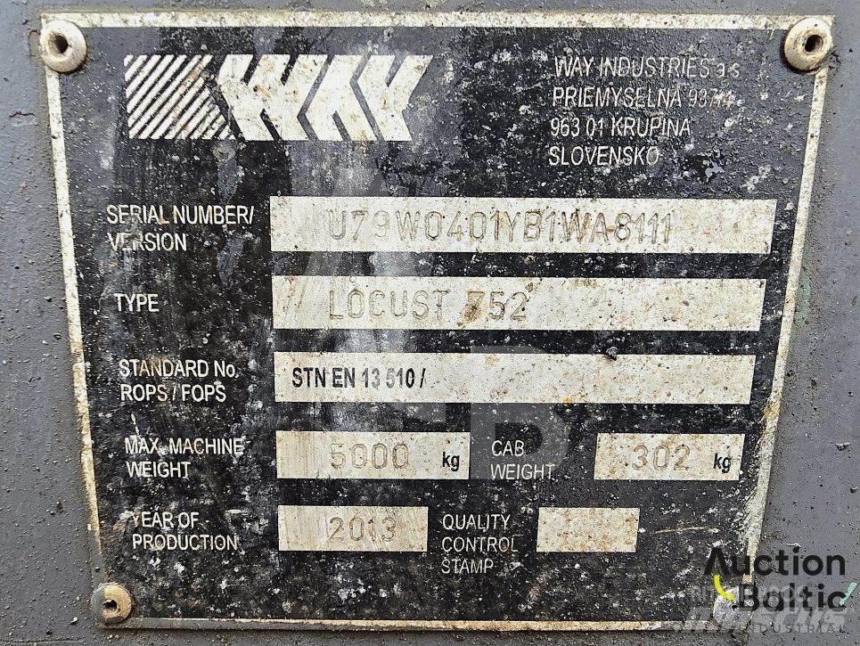 Locust 752 لوادر انزلاقية التوجيه