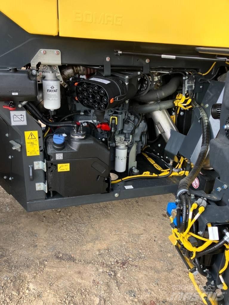 Bomag BW 174 APO-4v مداحل ثنائية الاسطوانة