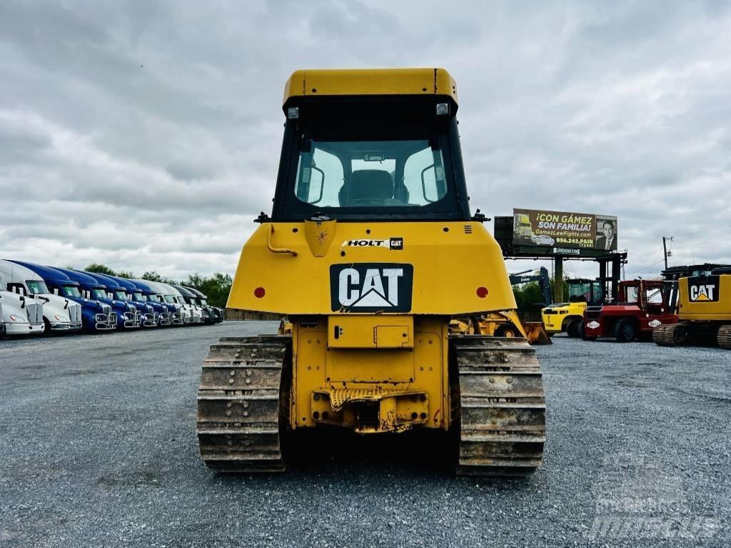 CAT D 6 K XL بلدوزرات مجنزرة