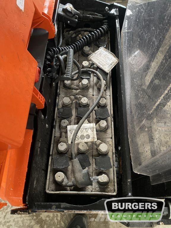 BT SWE120 معدات التكديس الجوالة