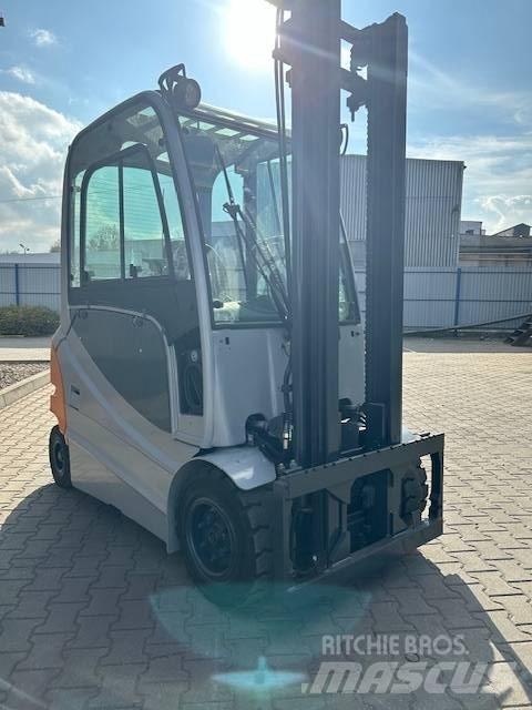 Still RX 60-30 شاحنات ذات رافعات شوكية تعمل بالكهرباء