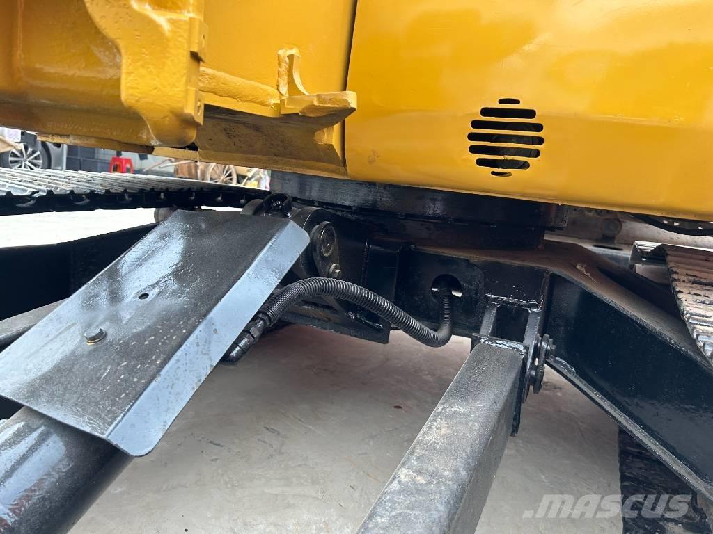 CAT 304 حفارات زحافة