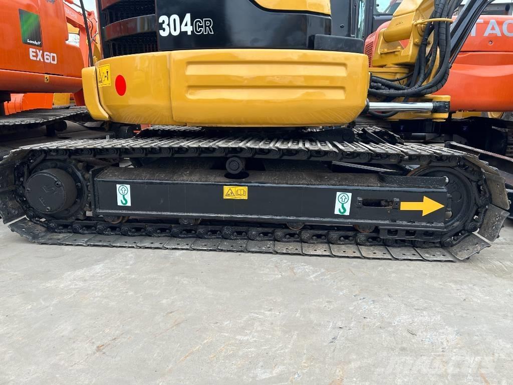 CAT 304 حفارات زحافة