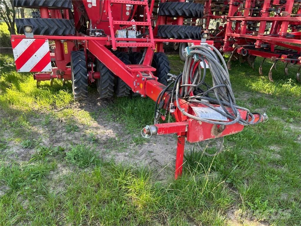 Horsch Pronto 7DC مثاقيب مدمجة