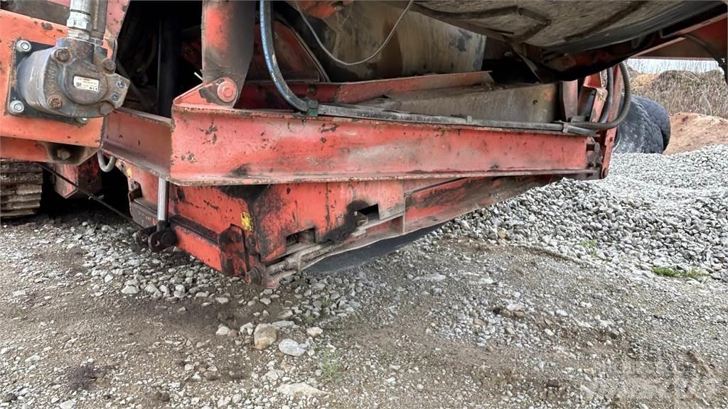 Terex FINLAY 883 غرابيل