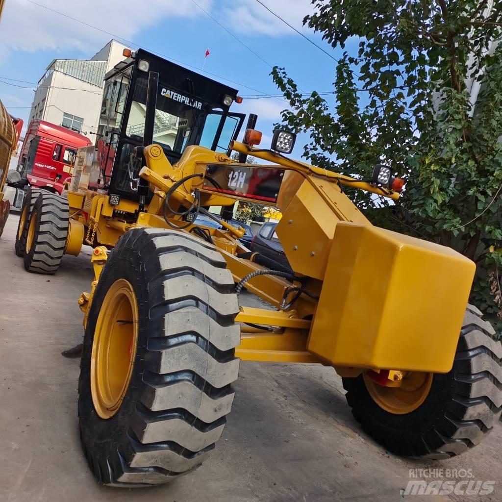 CAT 140 G معدات تمهيد الطرق
