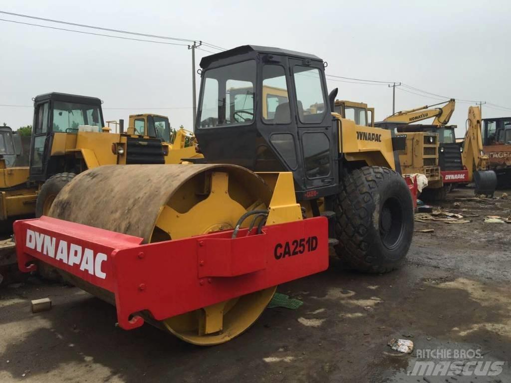Dynapac CA 25 D مداحل أحادية الأسطوانة