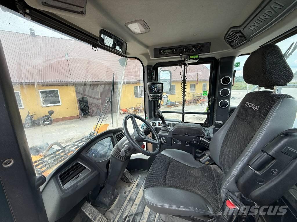 Hyundai HL 960 لوادر بعجل